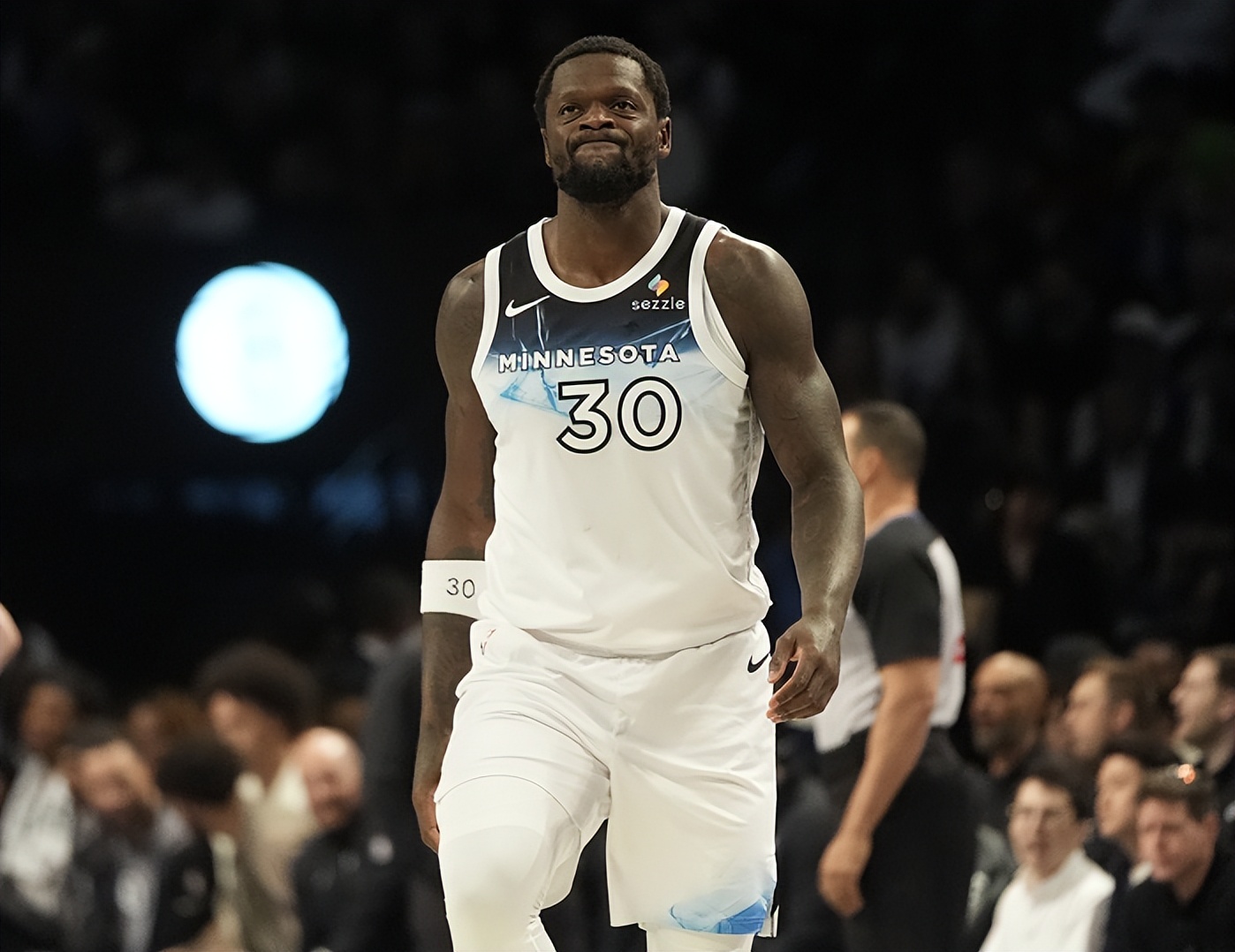 详细阅读:九游体育官网-转折点华盛顿奇才篮板制胜,欧联国际比赛日攻防权衡,底气十足,阵容厚度经受考验的简单介绍 九游体育官网-转折点华盛顿奇才篮板制胜,欧联国际比赛日攻防权衡,底气十足,阵容厚度经受考验的简单介绍