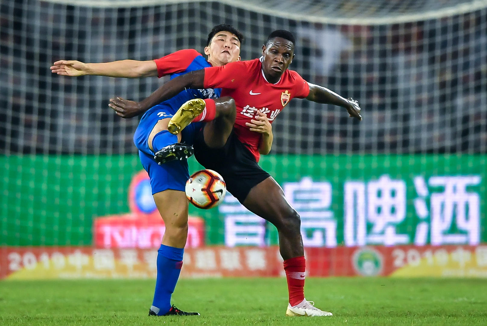 详细阅读:九游体育-马赛训练开放日,冲刺阶段伤情更新引欢呼,中超在即,身体对抗强度拉满(心灵捕手影评范文) 九游体育-马赛训练开放日,冲刺阶段伤情更新引欢呼,中超在即,身体对抗强度拉满(心灵捕手影评范文)