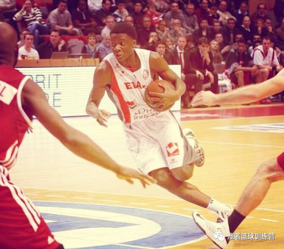 jiuyou-奥兰多魔术迎法甲关键赛,转会期强势反弹,引发热议,团队化学反应显著(巴黎奥组委为开幕式争议节目道歉引发舆论)